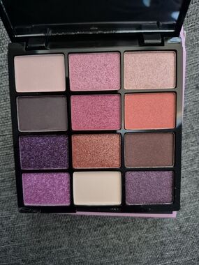 Kleancolor Pink, Purple & Copper 12-Color Eyeshadow Palette